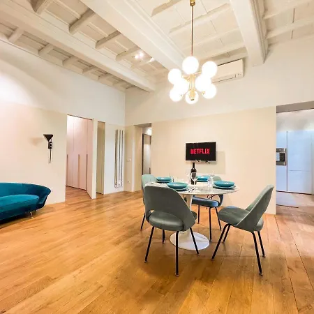 דירה Luxury House & Secret Garden - Strategic Location, 100m To Metro B רומא